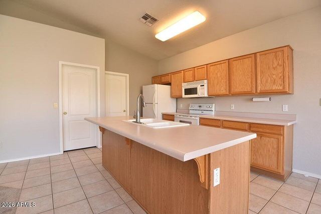 4560 E OLNEY Avenue, Gilbert, AZ 85234