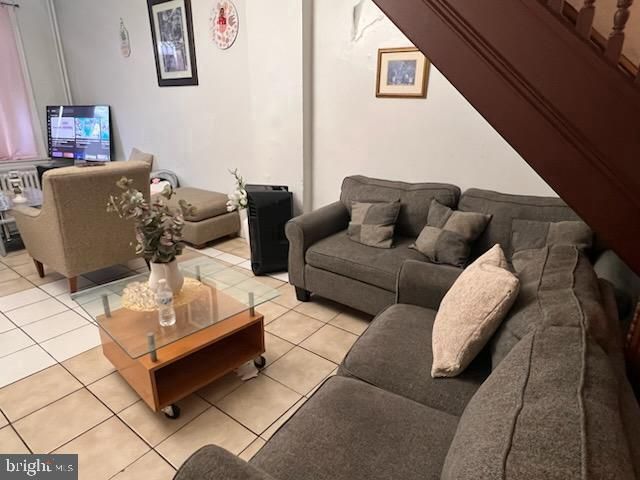 815 W CHEW ST, Allentown, PA 18104