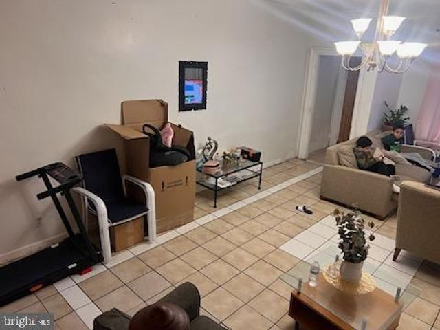 815 W CHEW ST, Allentown, PA 18104