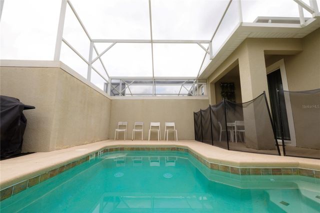 302 OCEAN COURSE AVENUE, Davenport, FL 33896