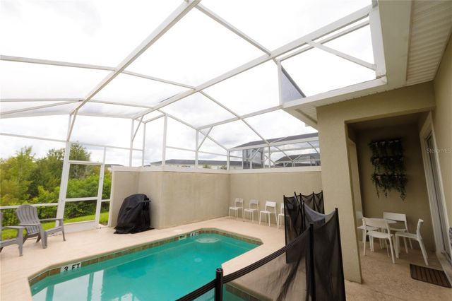 302 OCEAN COURSE AVENUE, Davenport, FL 33896