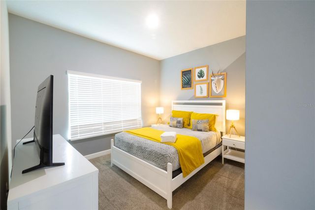 302 OCEAN COURSE AVENUE, Davenport, FL 33896