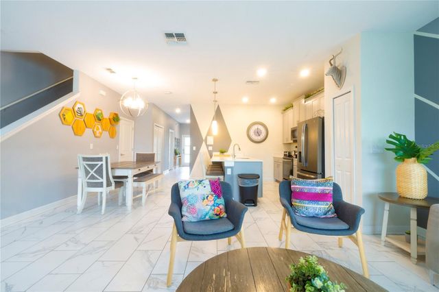 302 OCEAN COURSE AVENUE, Davenport, FL 33896