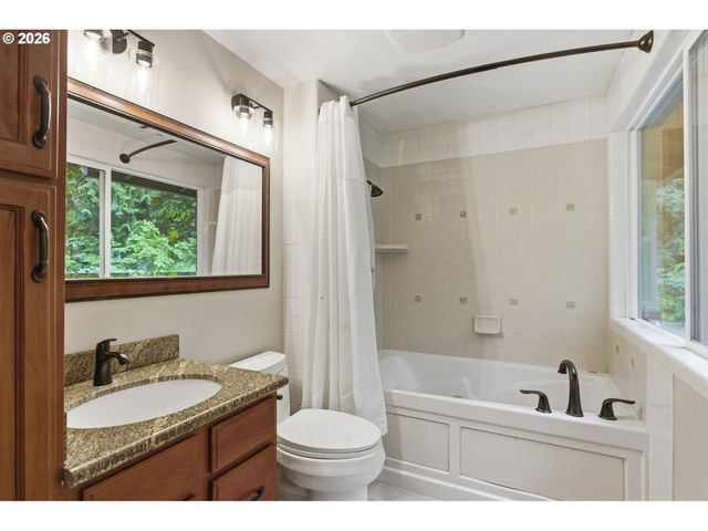 18110 Ne 159TH Ave, Brush Prairie, WA 98606