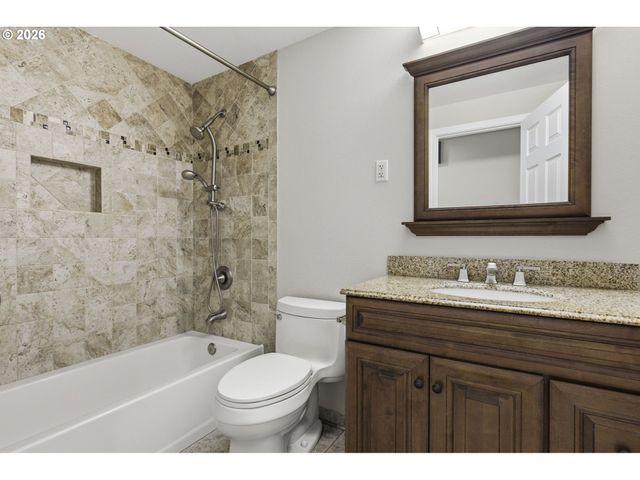 18110 Ne 159TH Ave, Brush Prairie, WA 98606