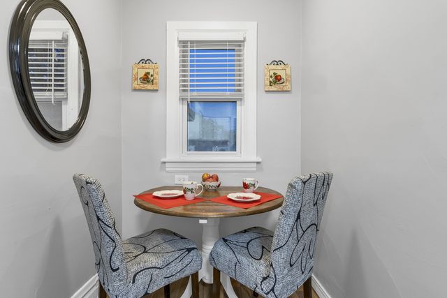 3027 Oak Park Avenue S, Berwyn, IL 60402