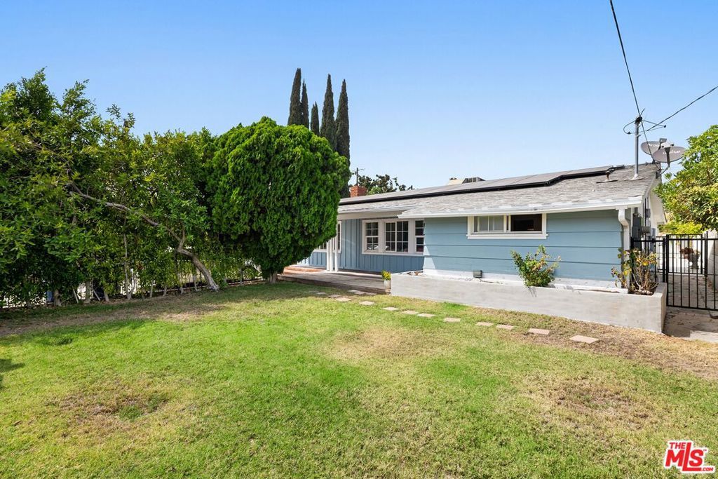 11853 Cantara Street, Los Angeles, CA 91605 — photo 4
