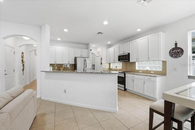 3216 BAYFLOWER AVENUE, Harmony, FL 34773