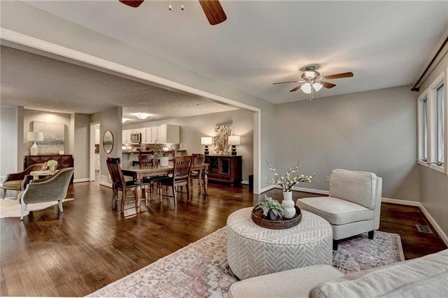 2620 Camden Glen Court, Roswell, GA 30076