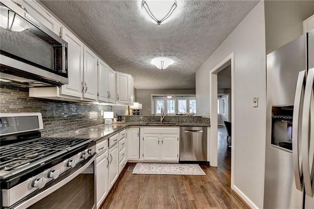 2620 Camden Glen Court, Roswell, GA 30076