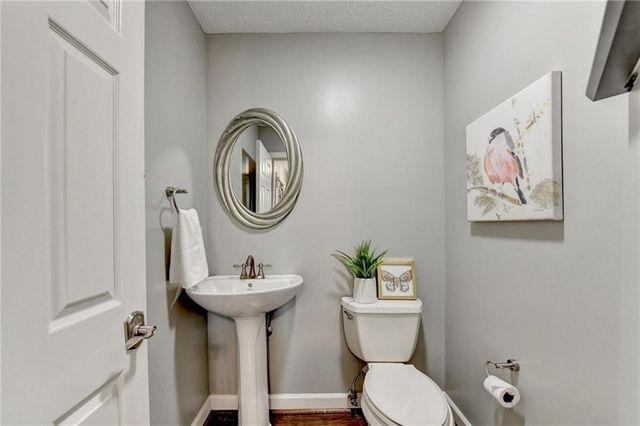 2620 Camden Glen Court, Roswell, GA 30076