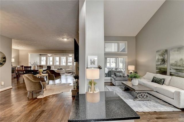 2620 Camden Glen Court, Roswell, GA 30076