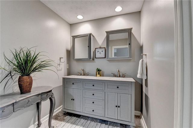 2620 Camden Glen Court, Roswell, GA 30076