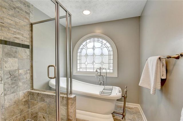 2620 Camden Glen Court, Roswell, GA 30076