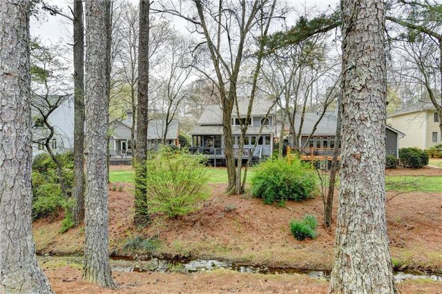 2620 Camden Glen Court, Roswell, GA 30076