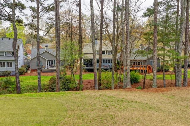 2620 Camden Glen Court, Roswell, GA 30076