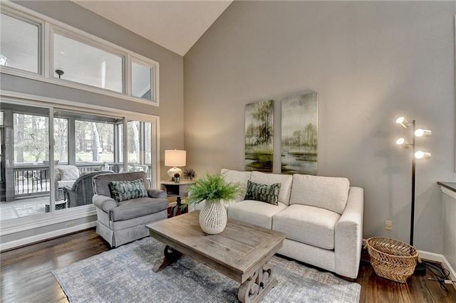 2620 Camden Glen Court, Roswell, GA 30076