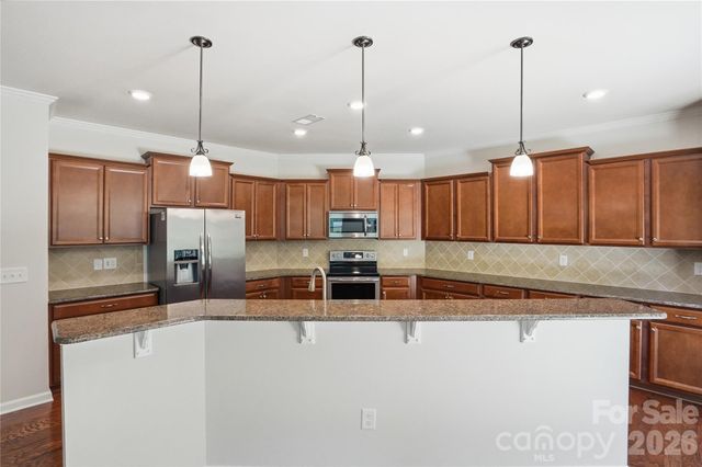 13714 Canterbury Castle Drive, Charlotte, NC 28273