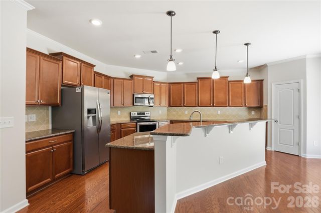 13714 Canterbury Castle Drive, Charlotte, NC 28273