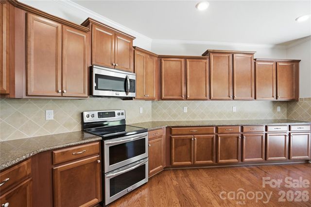 13714 Canterbury Castle Drive, Charlotte, NC 28273