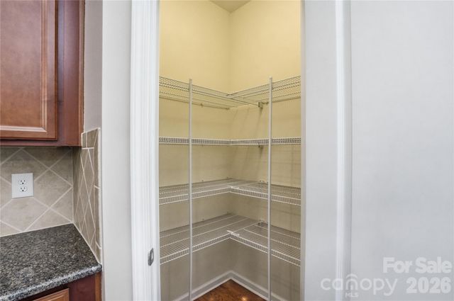 13714 Canterbury Castle Drive, Charlotte, NC 28273