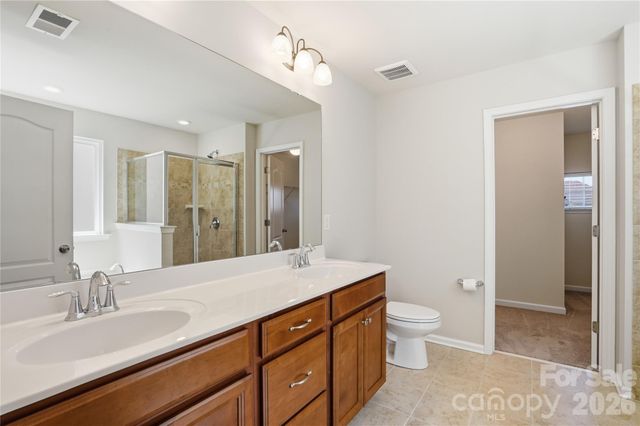 13714 Canterbury Castle Drive, Charlotte, NC 28273