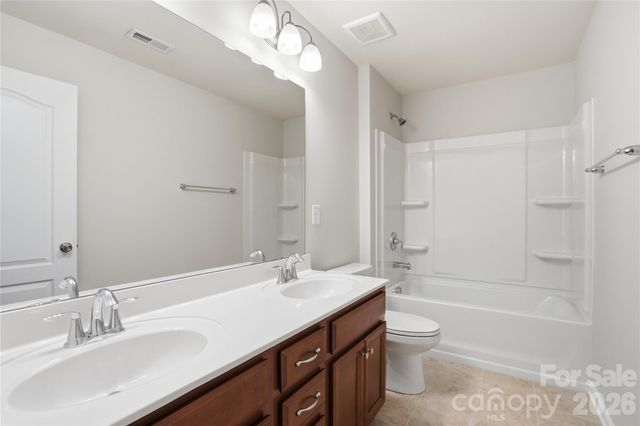 13714 Canterbury Castle Drive, Charlotte, NC 28273