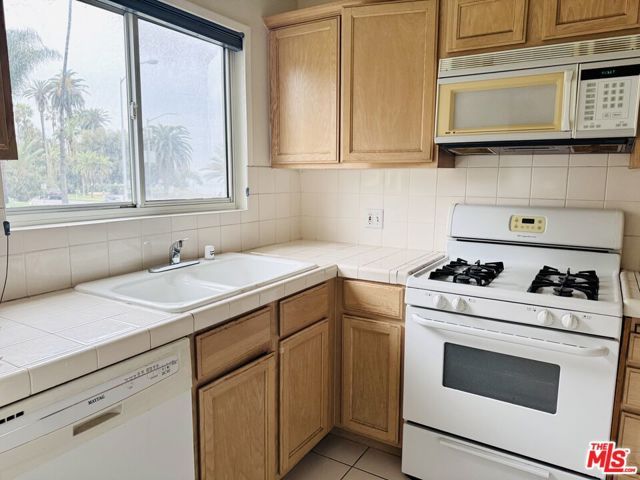 757 Ocean Avenue 105, Santa Monica, CA 90402