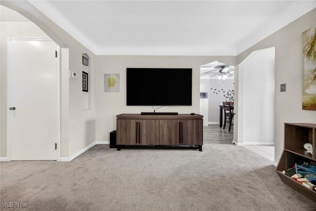 8219 Renwood Drive, Parma, OH 44129