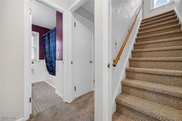 8219 Renwood Drive, Parma, OH 44129