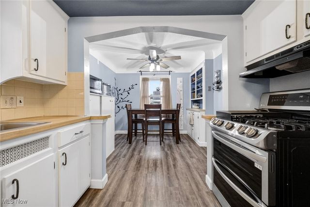 8219 Renwood Drive, Parma, OH 44129