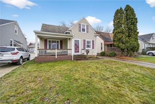 8219 Renwood Drive, Parma, OH 44129