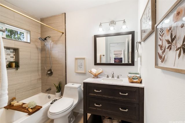 1506 Frear Street A, Honolulu, HI 96813