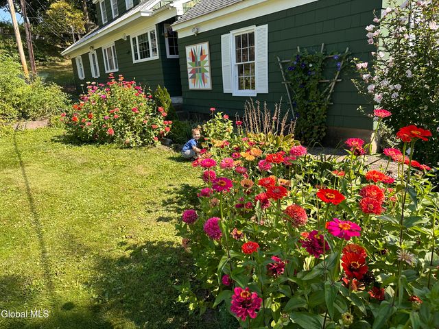 29 E Grand Street, Palatine Bridge, NY 13428