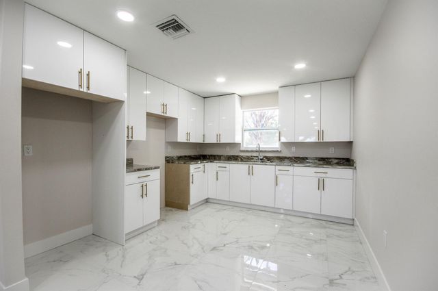 311 SW 67th Drive, Okeechobee, FL 34974