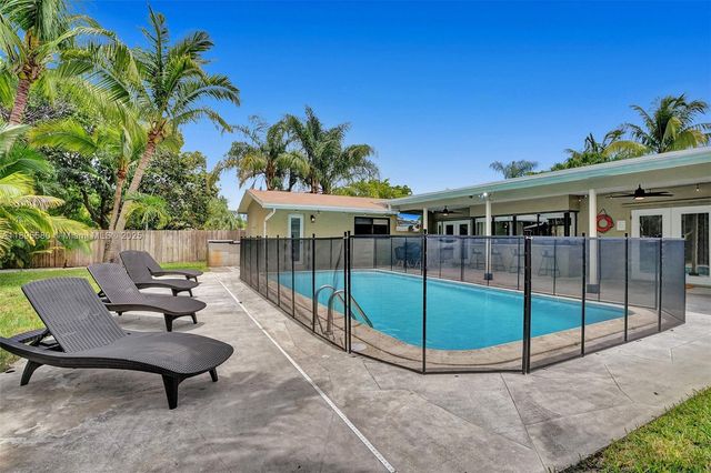 4233 Van Buren St, Hollywood, FL 33021