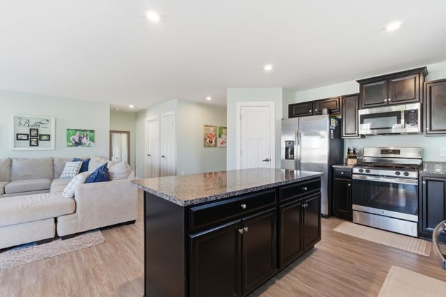 785 Wilkinson Ln, White House, TN 37188