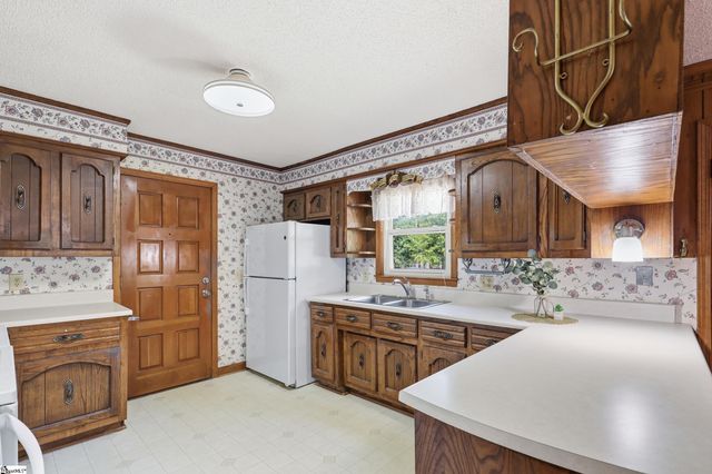 2401 Old Easley Bridge Road, Greenville, SC 29611