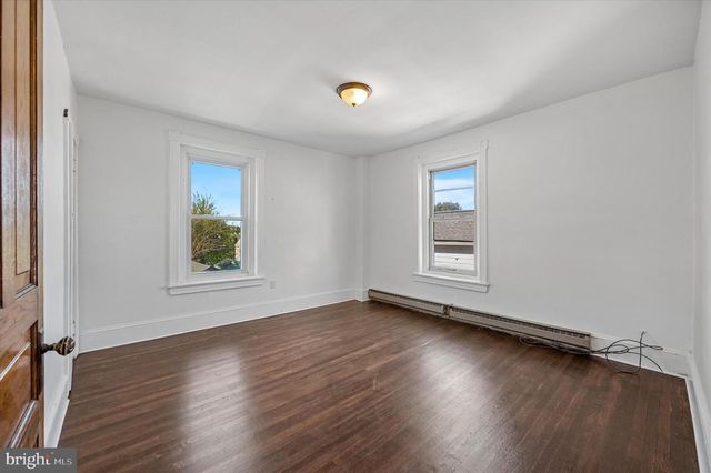 133 W 3RD AVE, Conshohocken, PA 19428