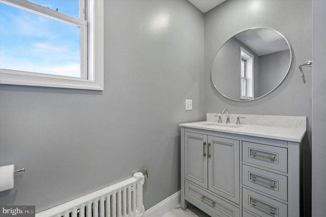 133 W 3RD AVE, Conshohocken, PA 19428