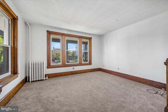 133 W 3RD AVE, Conshohocken, PA 19428