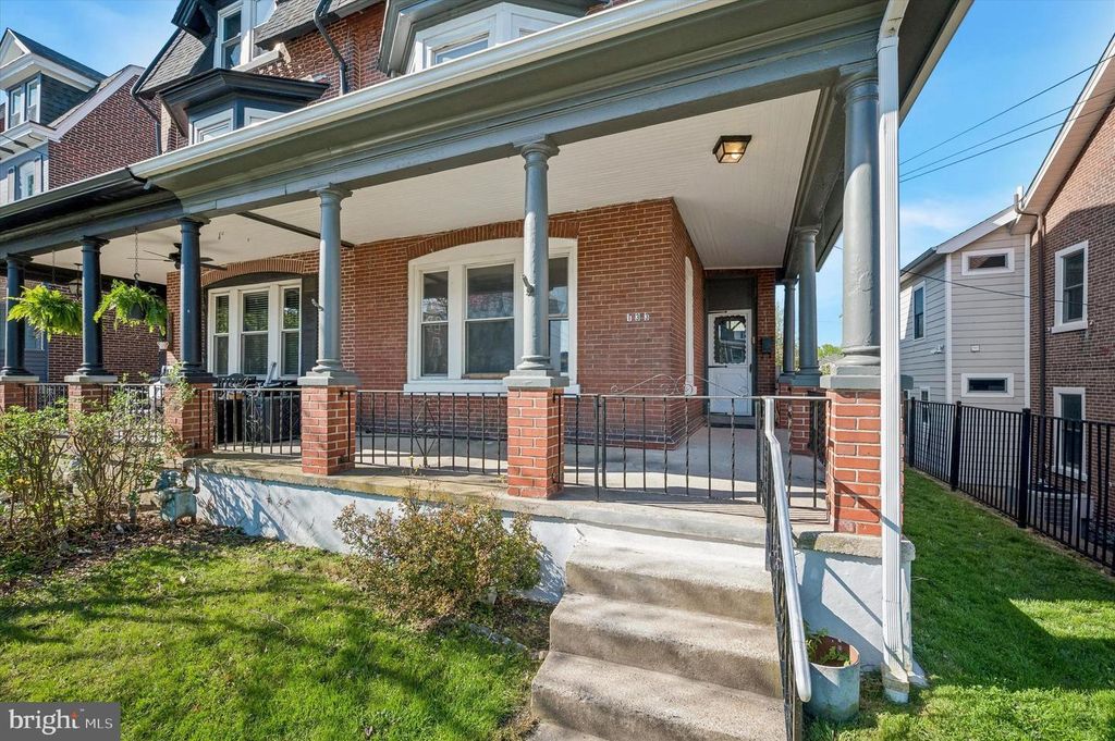 133 W 3RD AVE, Conshohocken, PA 19428