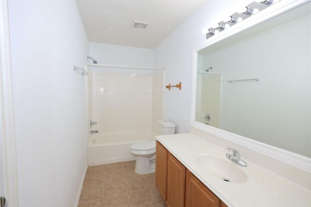 142 Thunder Basin Drive, Richmond, TX 77469