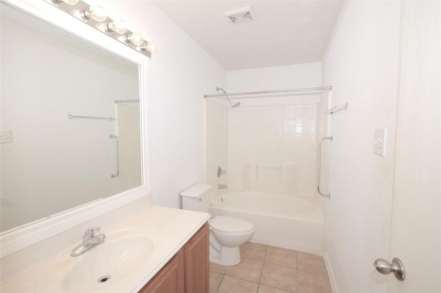 142 Thunder Basin Drive, Richmond, TX 77469