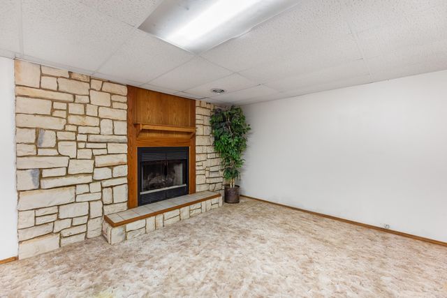 3908 S Gilda Cir, Wichita, KS 67215
