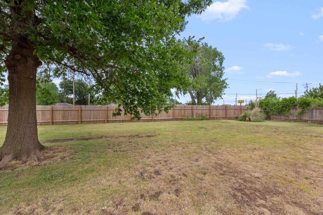 3908 S Gilda Cir, Wichita, KS 67215