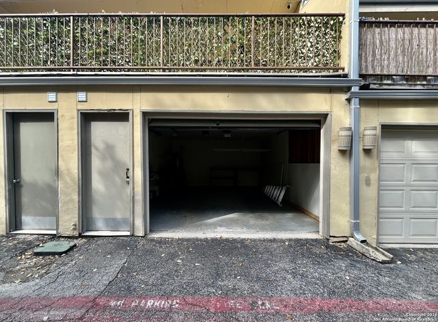 8642 Fredericksburg Rd Apt 501, San Antonio, TX 78240