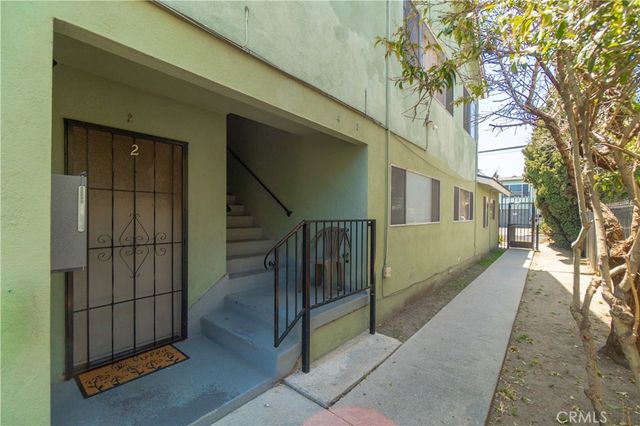 834 Walnut, Long Beach, CA 90813