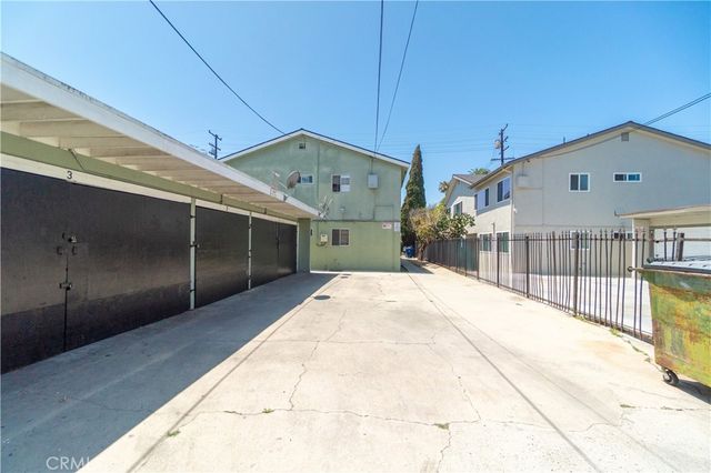 834 Walnut, Long Beach, CA 90813