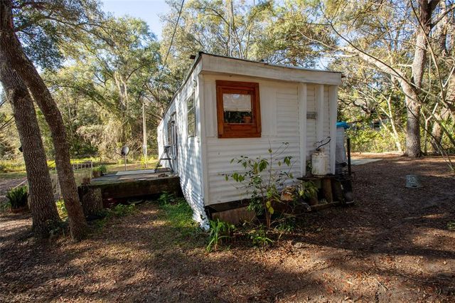 270 BAY STREET, Hawthorne, FL 32640